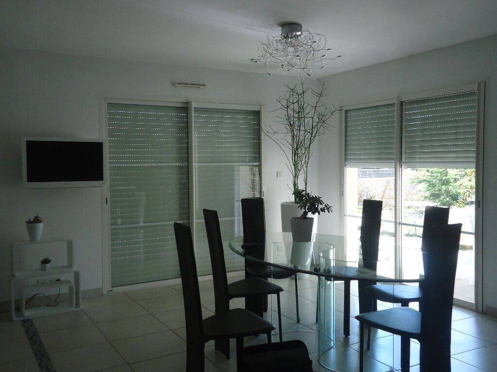 Maison à louer, 116m², Roquefort