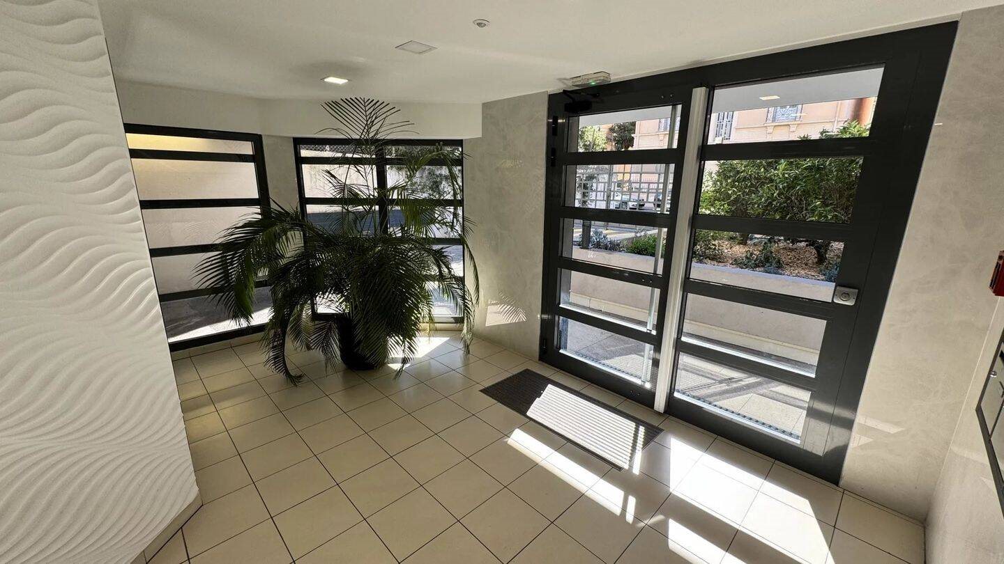 Appartement à louer, 60m², Belvédère