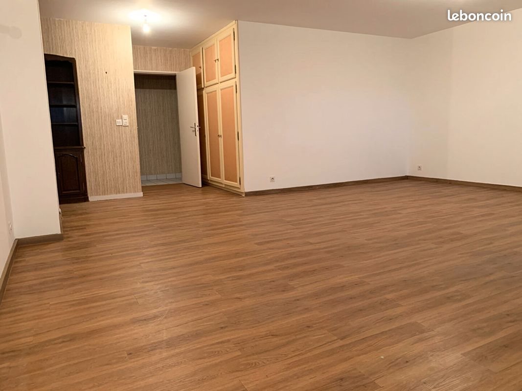 Appartement à louer, 100m², Issoudun