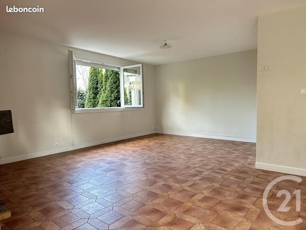 Appartement à louer, 84m², Biviers