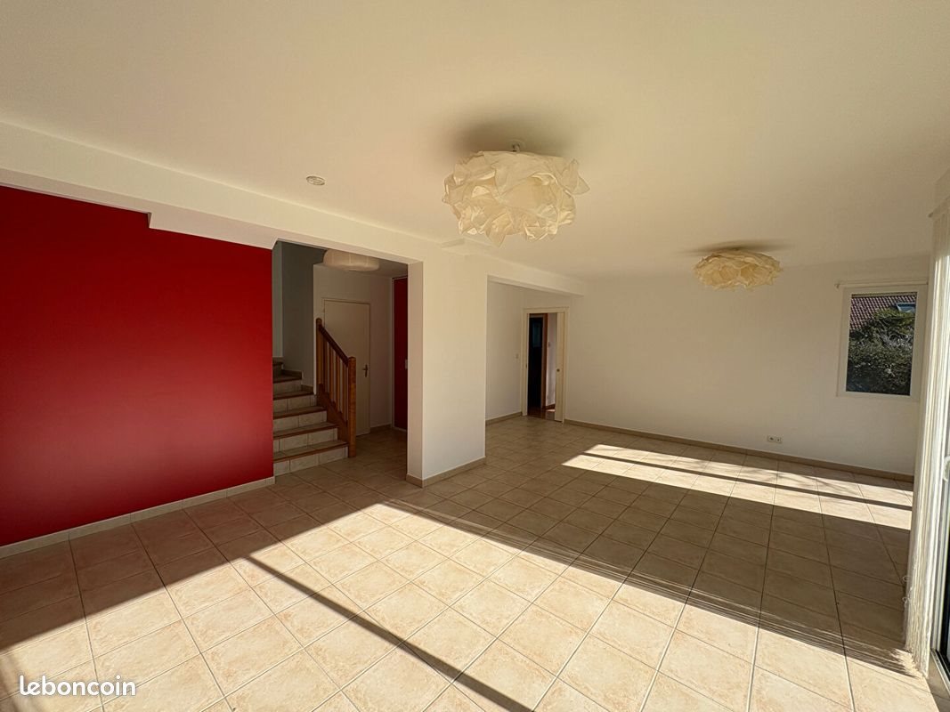 Maison à louer, 134m², Coublevie