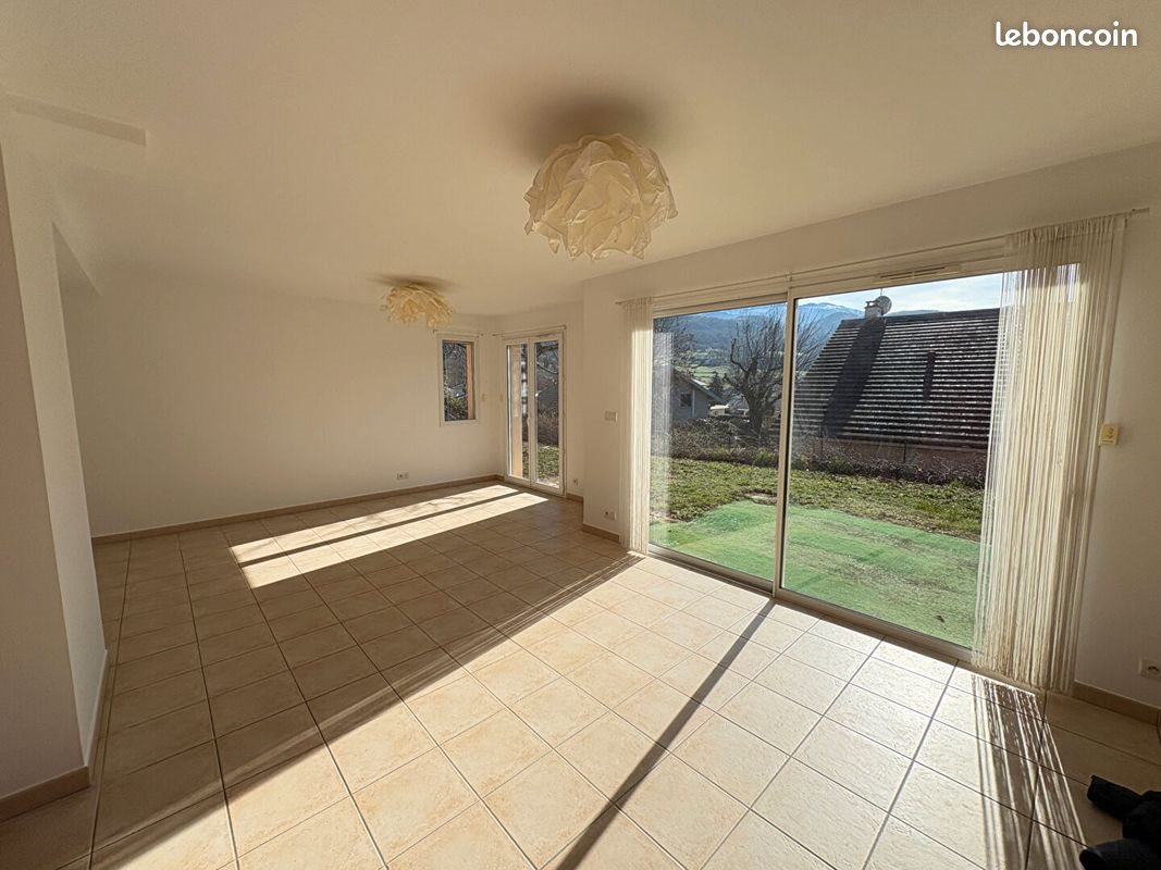 Maison à louer, 134m², Coublevie
