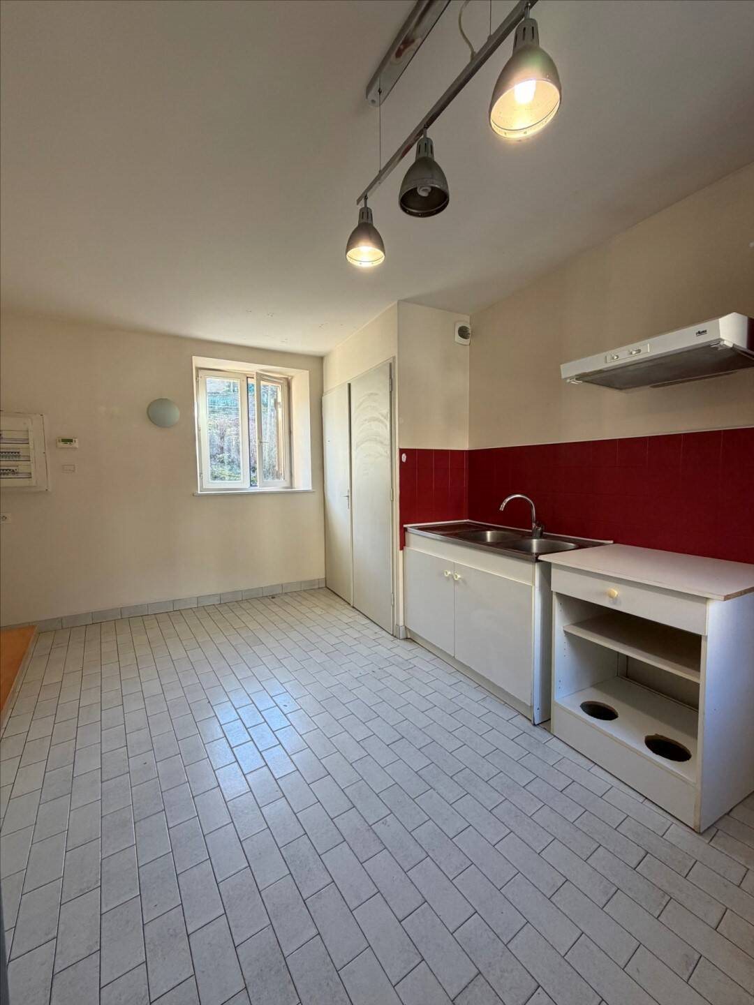 Maison à louer, 88m², Yzeron