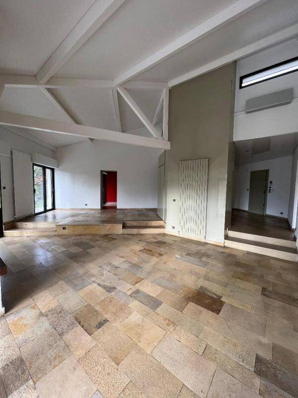 Maison à louer, 203m², Décines-Charpieu