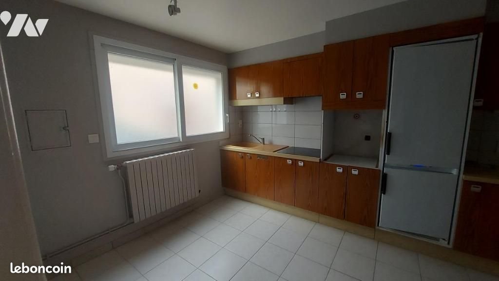 Maison à louer, 71m², Ay