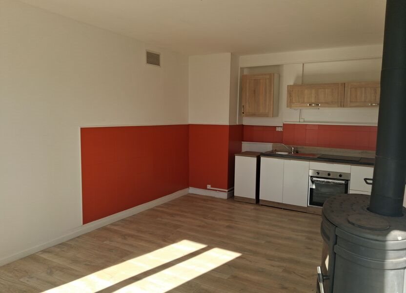 Maison à louer, 53m², Surville