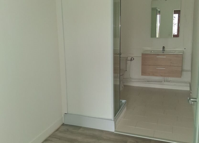 Maison à louer, 53m², Surville