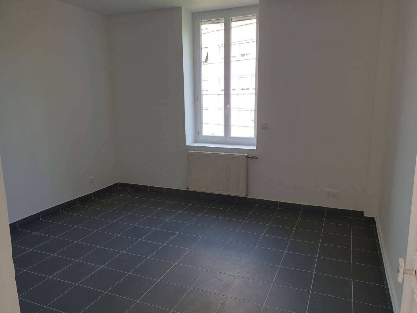 Appartement à louer, 65m², Saint-Maurice-en-Gourgois