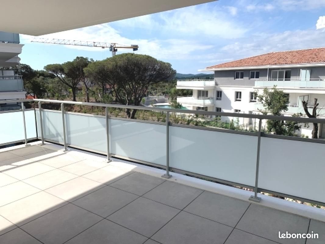 Appartement à louer, 65m², Puget-sur-Argens