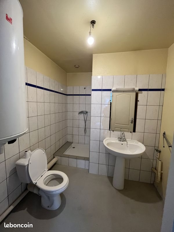 Appartement à louer, 82m², Satillieu