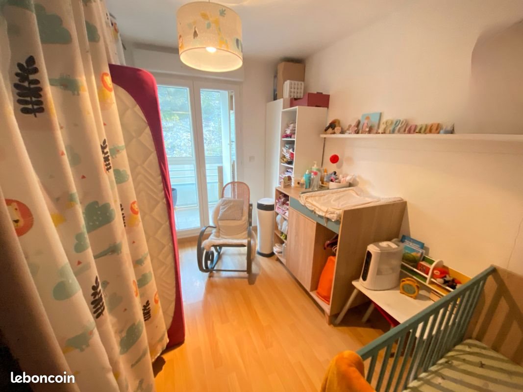 Appartement à vendre, 70m², Simiane-Collongue