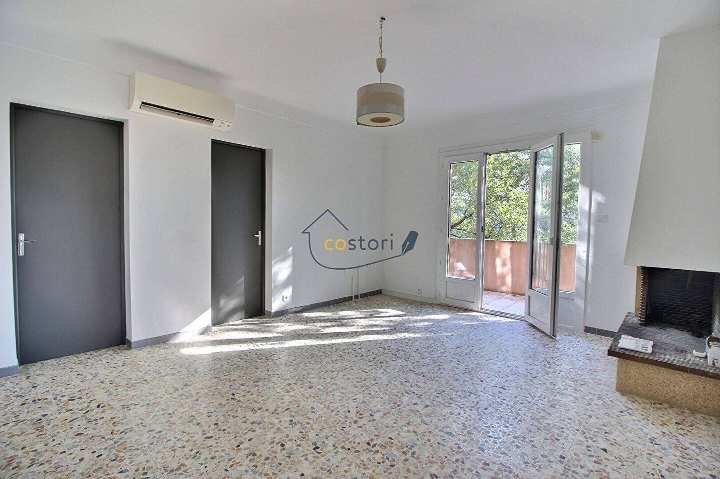 Maison à louer, 97m², Trans-en-Provence