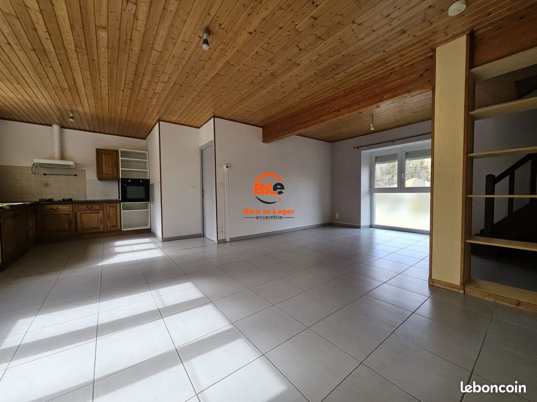 Appartement à louer, 89m², Le Malzieu-Ville