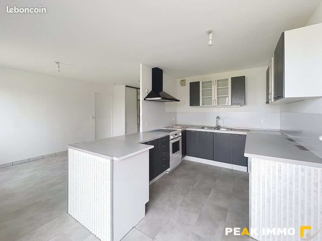 Appartement à louer, 91m², Saint-Pierre-en-Faucigny