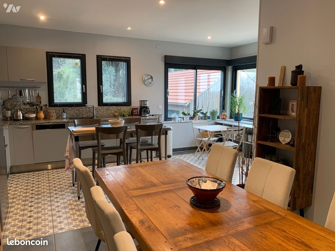 Maison à louer, 98m², Proissans