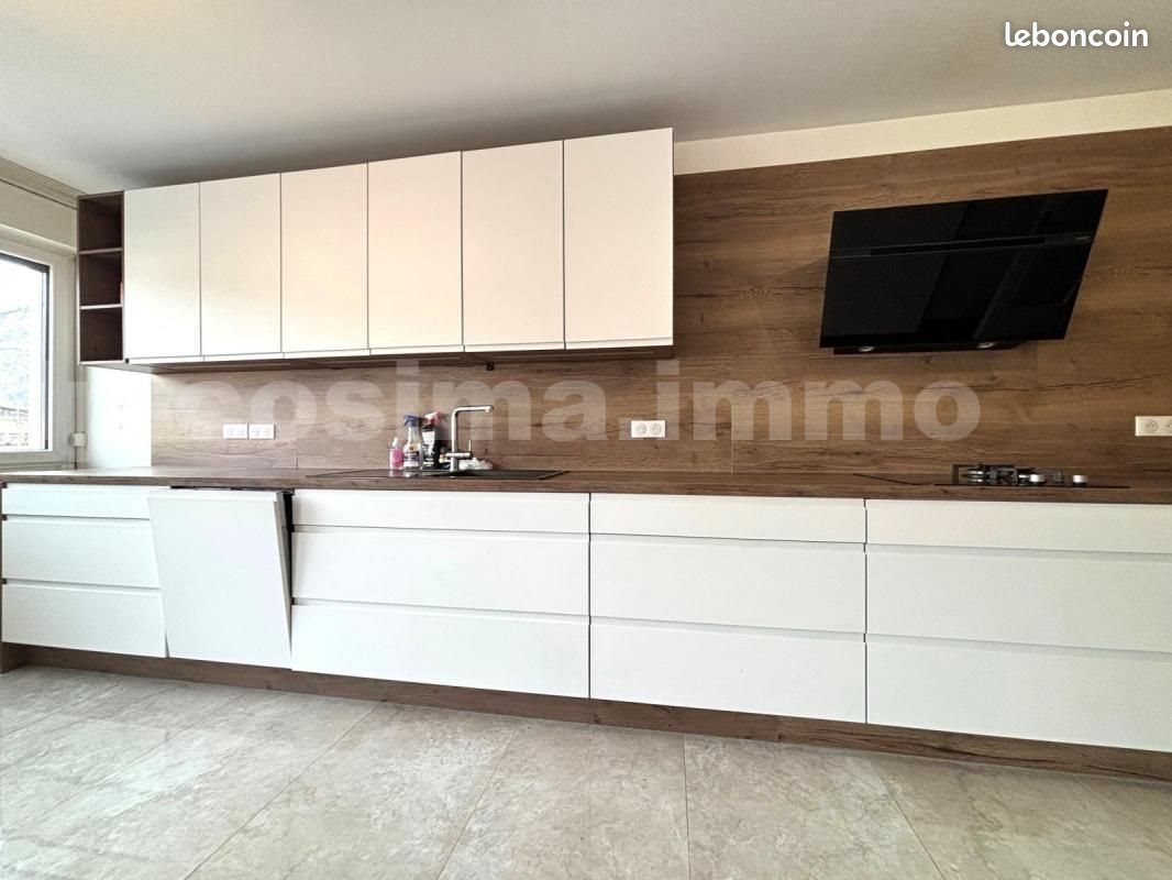 Appartement à louer, 118m², Scionzier