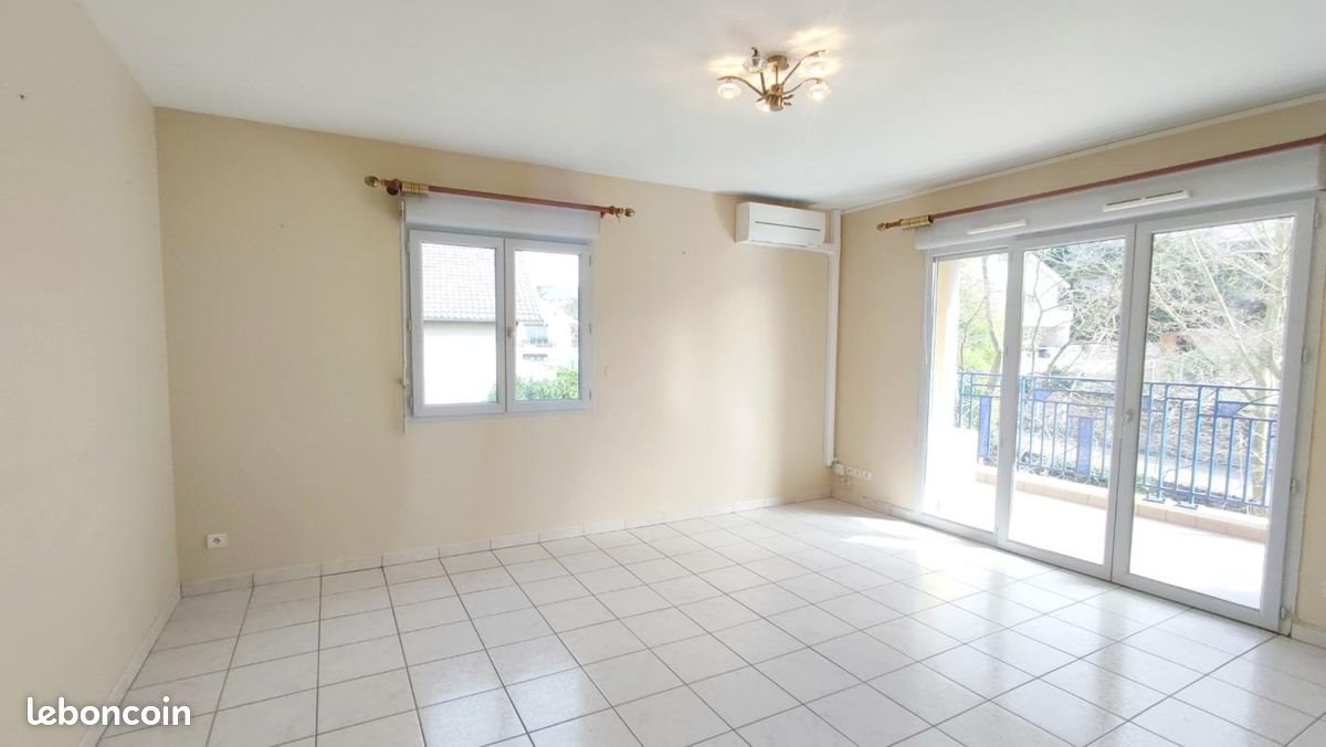 Appartement à louer, 73m², Crémieu