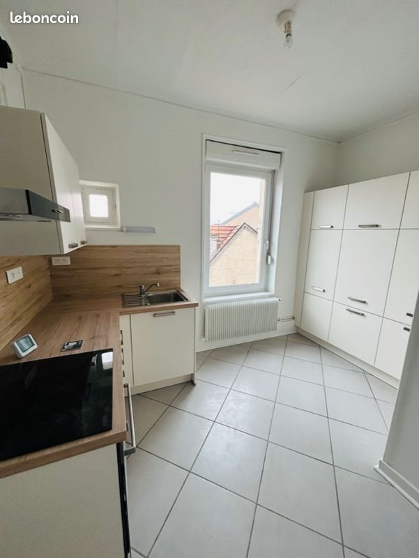 Appartement à louer, 55m², Saint-Max