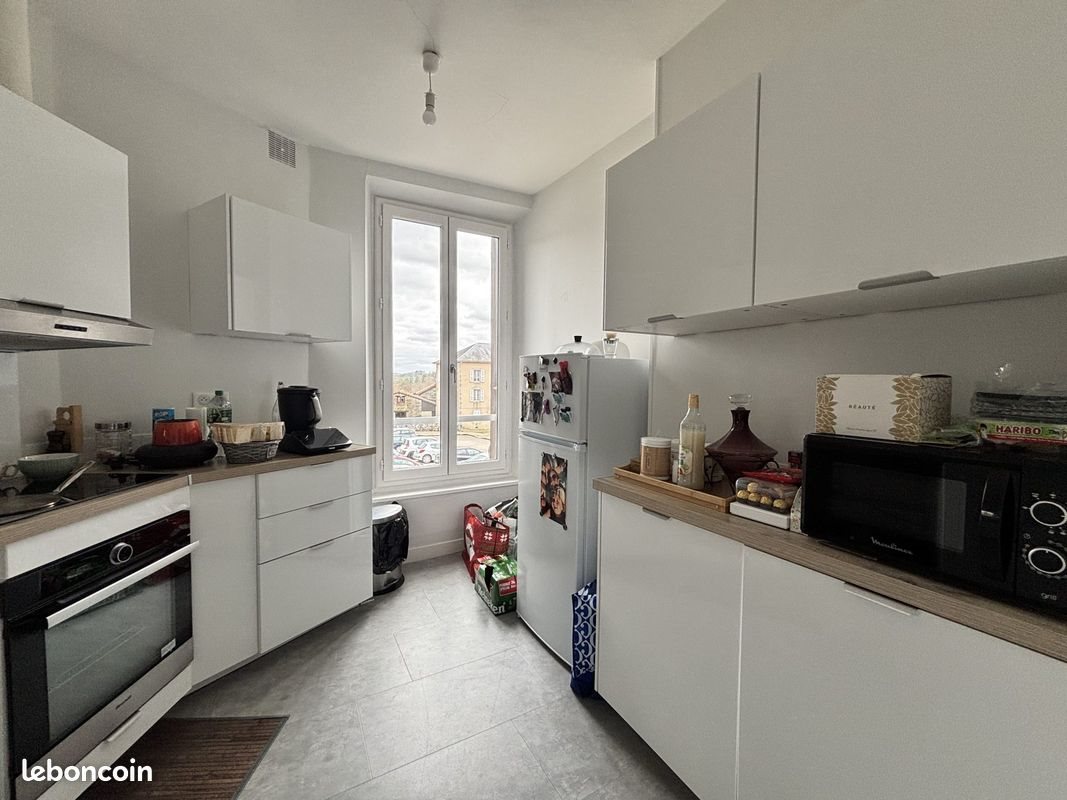 Appartement à louer, 115m², Solignac