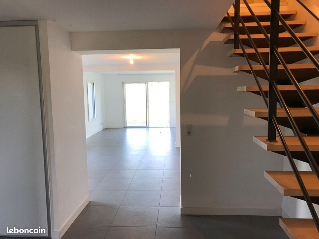 Maison à louer, 132m², Grenade