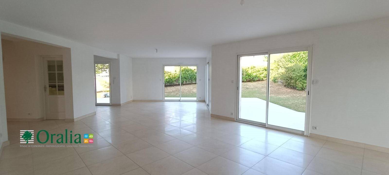 Maison à louer, 195m², Fontaine-lès-Dijon