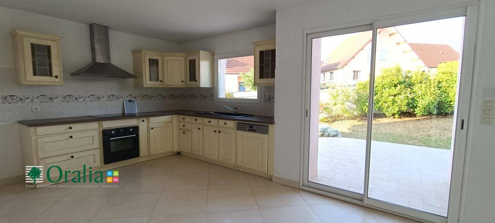 Maison à louer, 195m², Fontaine-lès-Dijon