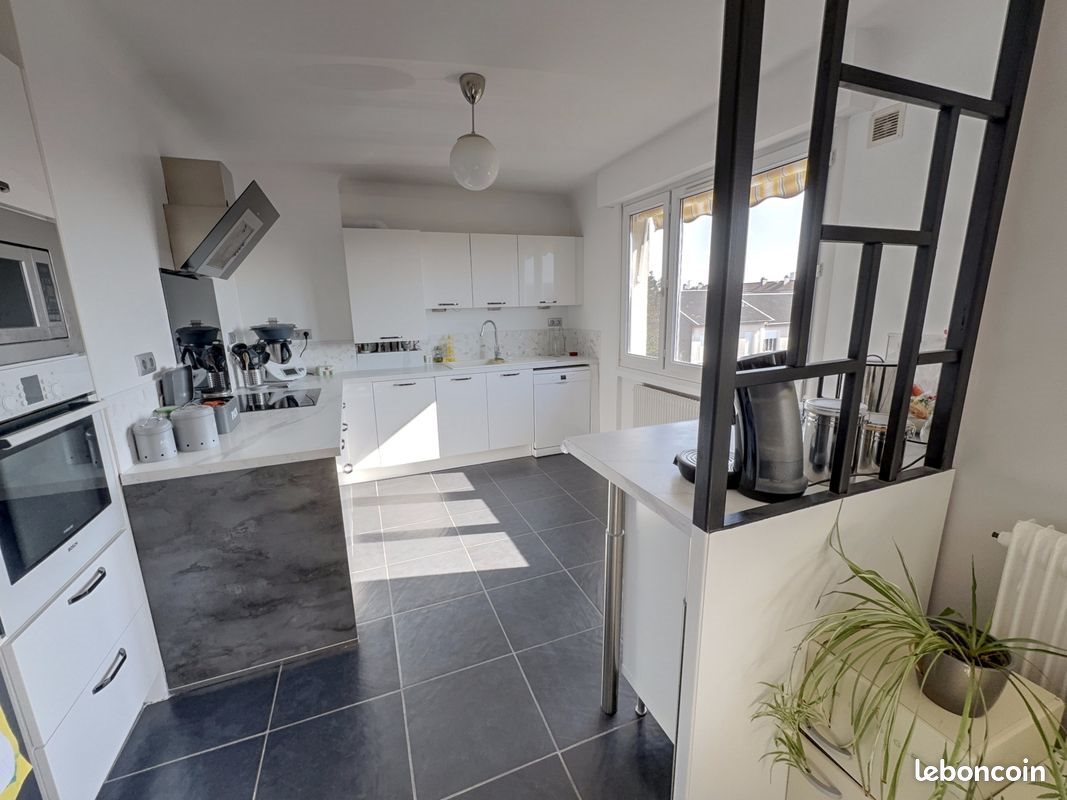 Appartement à vendre, 95m², Saint-Max