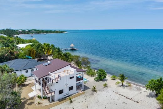 3 bedroom luxury House for sale in Placencia, Stann Creek District