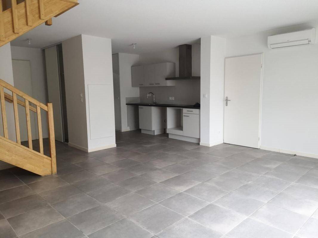 Maison à louer, 81m², Labastide-Saint-Sernin