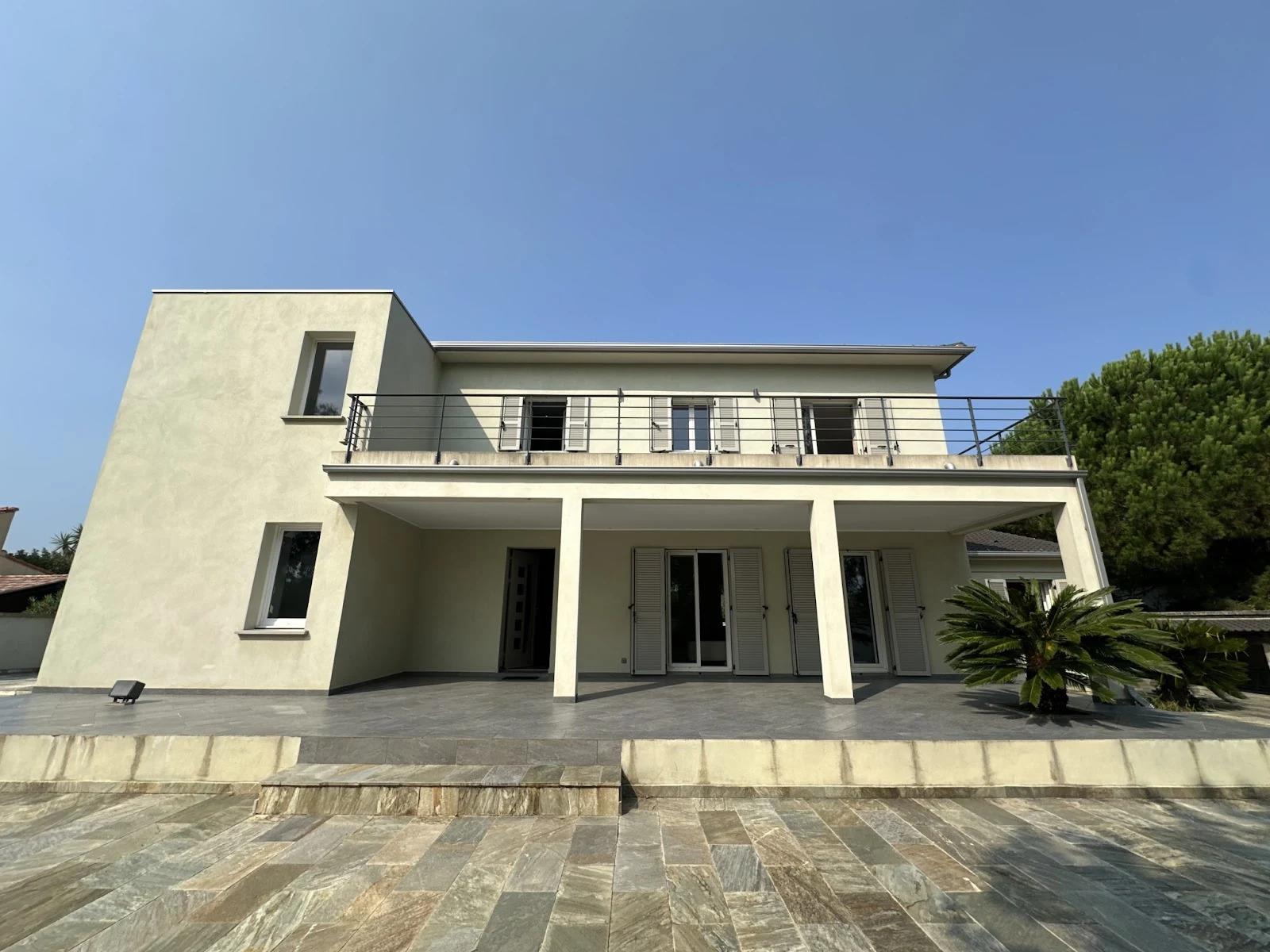 Maison à louer, 233m², Lucciana