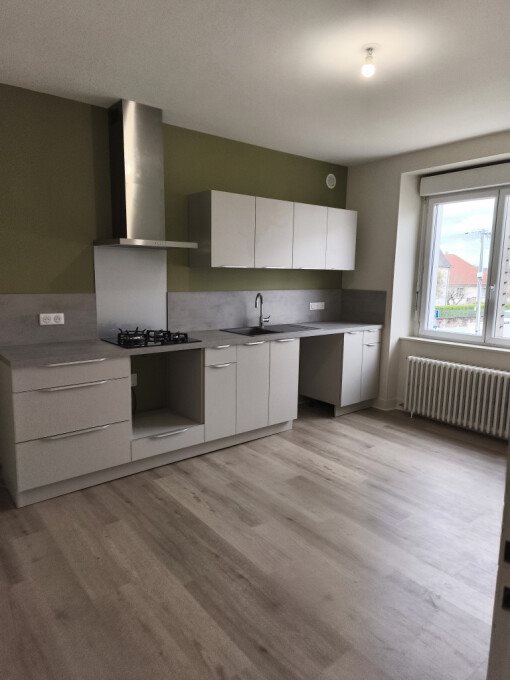 Maison à louer, 99m², Saint-Yrieix-la-Perche