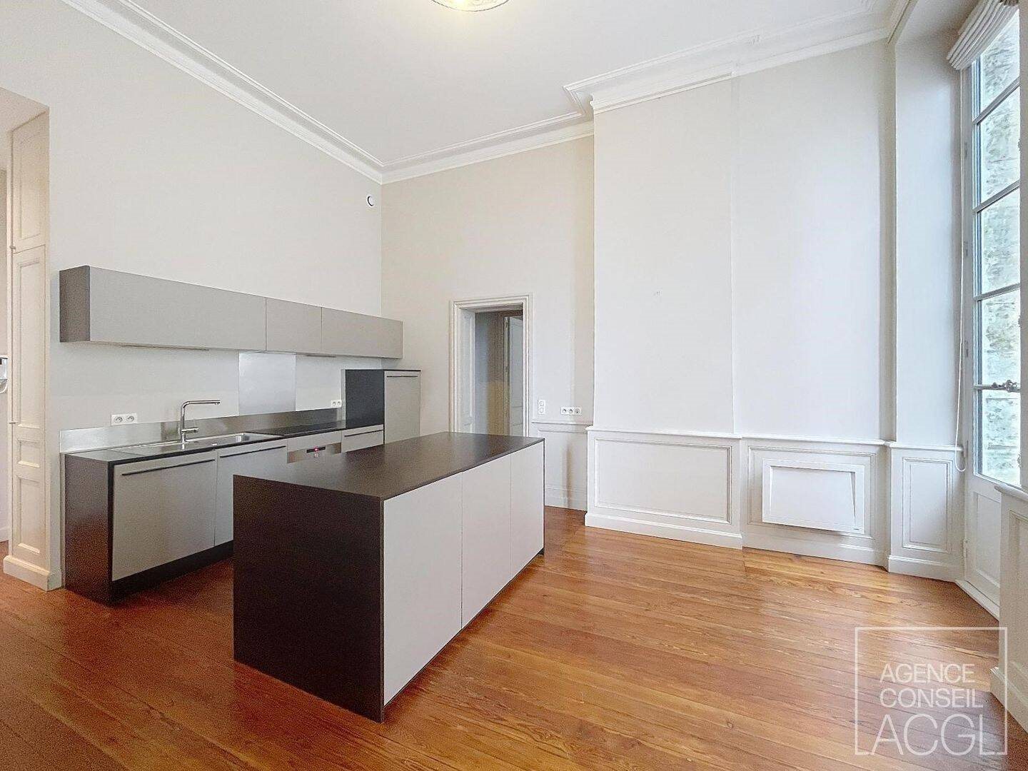 Appartement à louer, 116m², Bordeaux