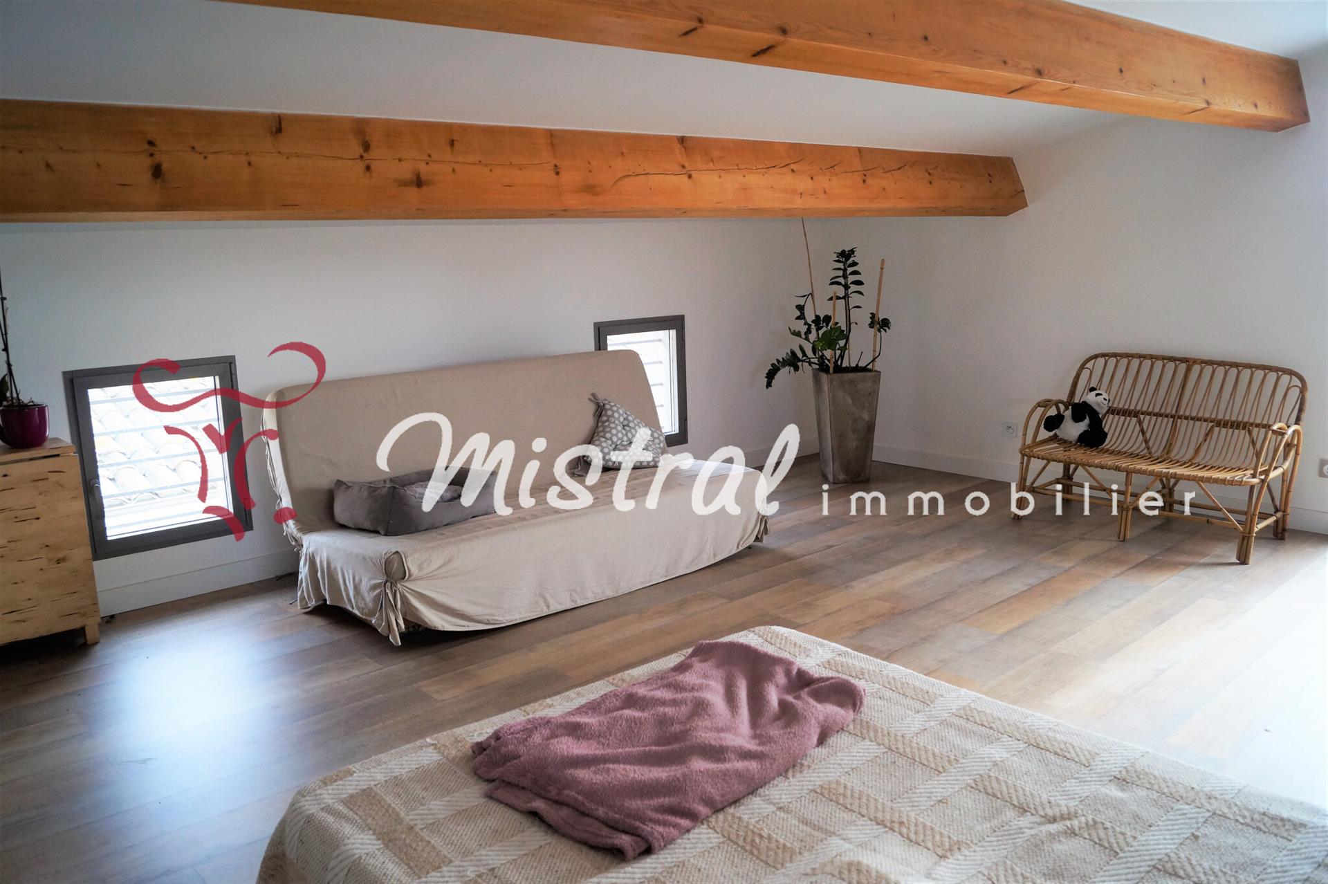 Maison à louer, 120m², Aimargues