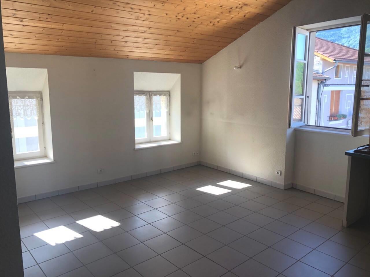 Appartement à louer, 55m², Saint-Jean-en-Royans