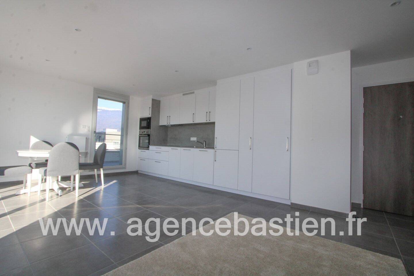 Appartement à louer, 73m², Saint-Genis-Pouilly