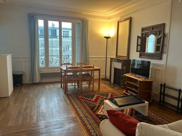 Appartement à louer, 45m², Paris 18ème