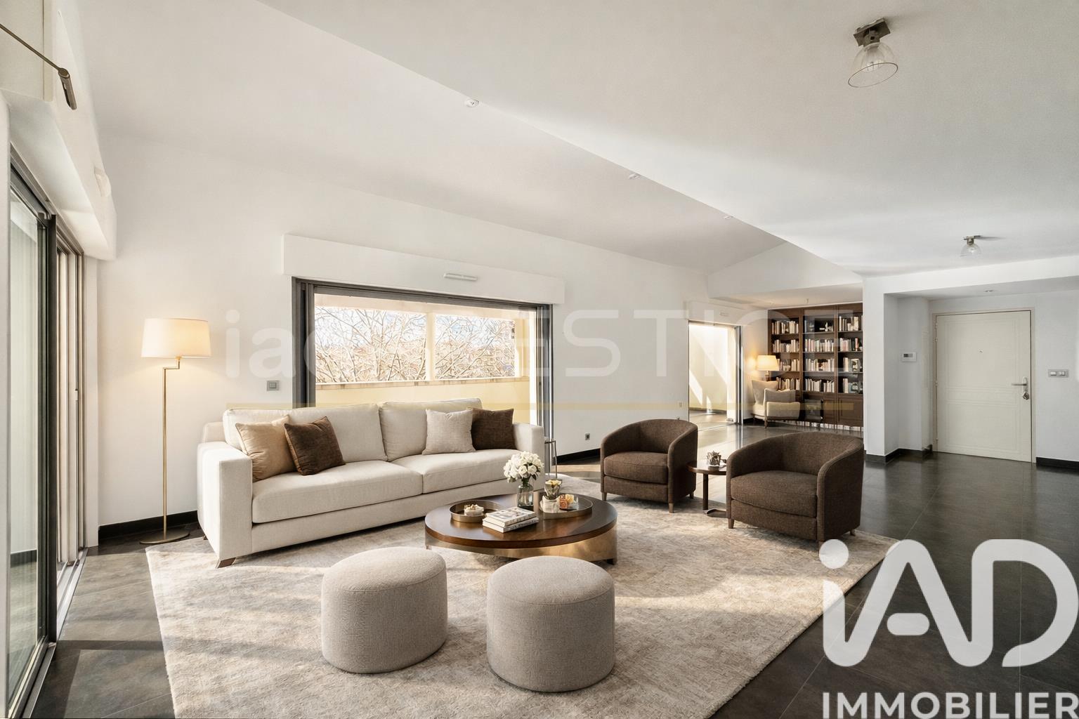 Appartement à vendre, 215m², Nîmes