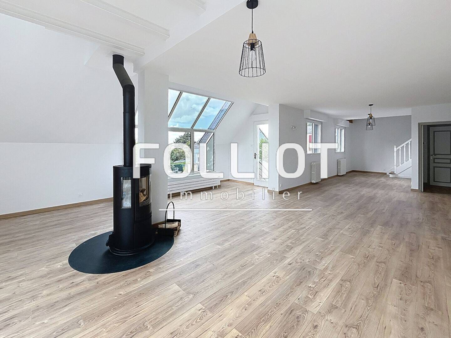 Maison à louer, 149m², Fougères
