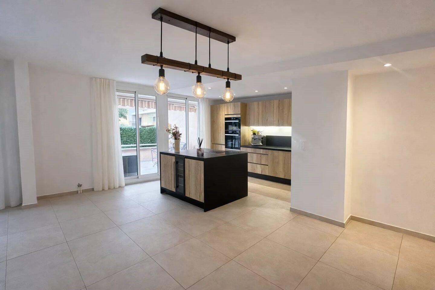 Appartement à louer, 101m², Nice