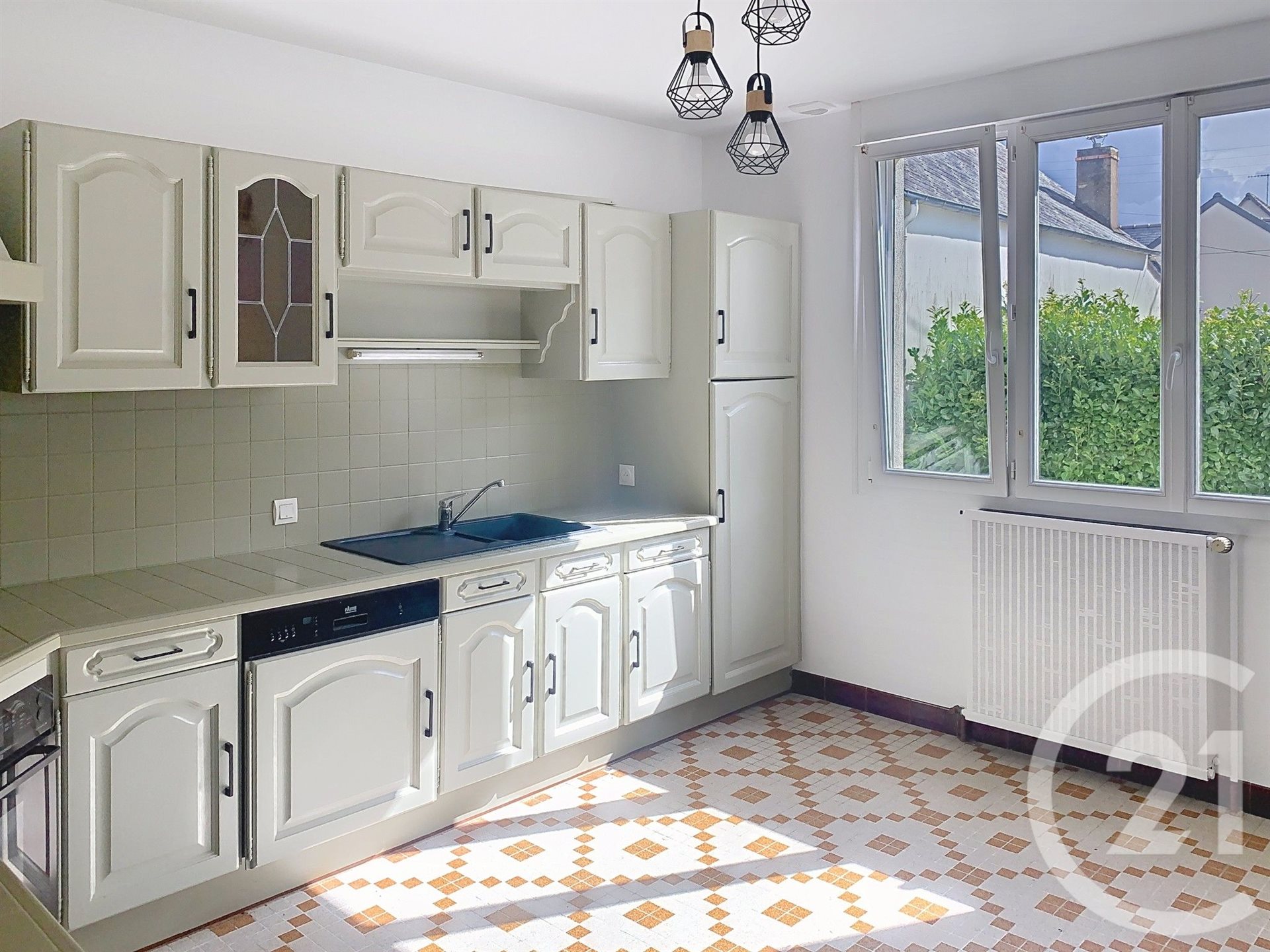 Maison à louer, 85m², Bains-sur-Oust