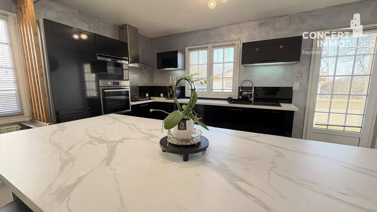 Maison à vendre, 156m², Uckange
