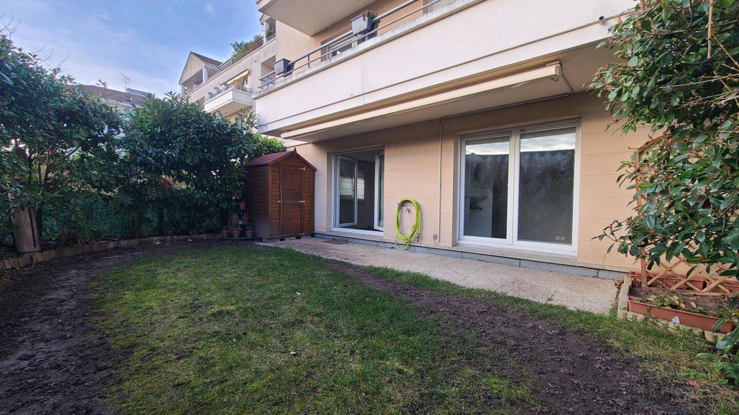 Appartement à louer, 93m², Bazoches-sur-Guyonne