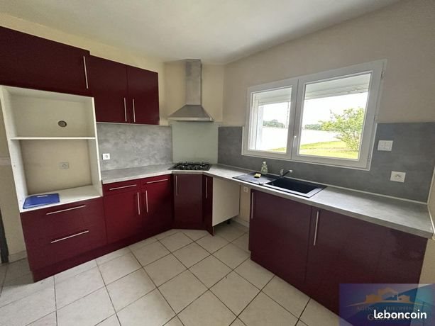 Maison à louer, 98m², Sarrouilles
