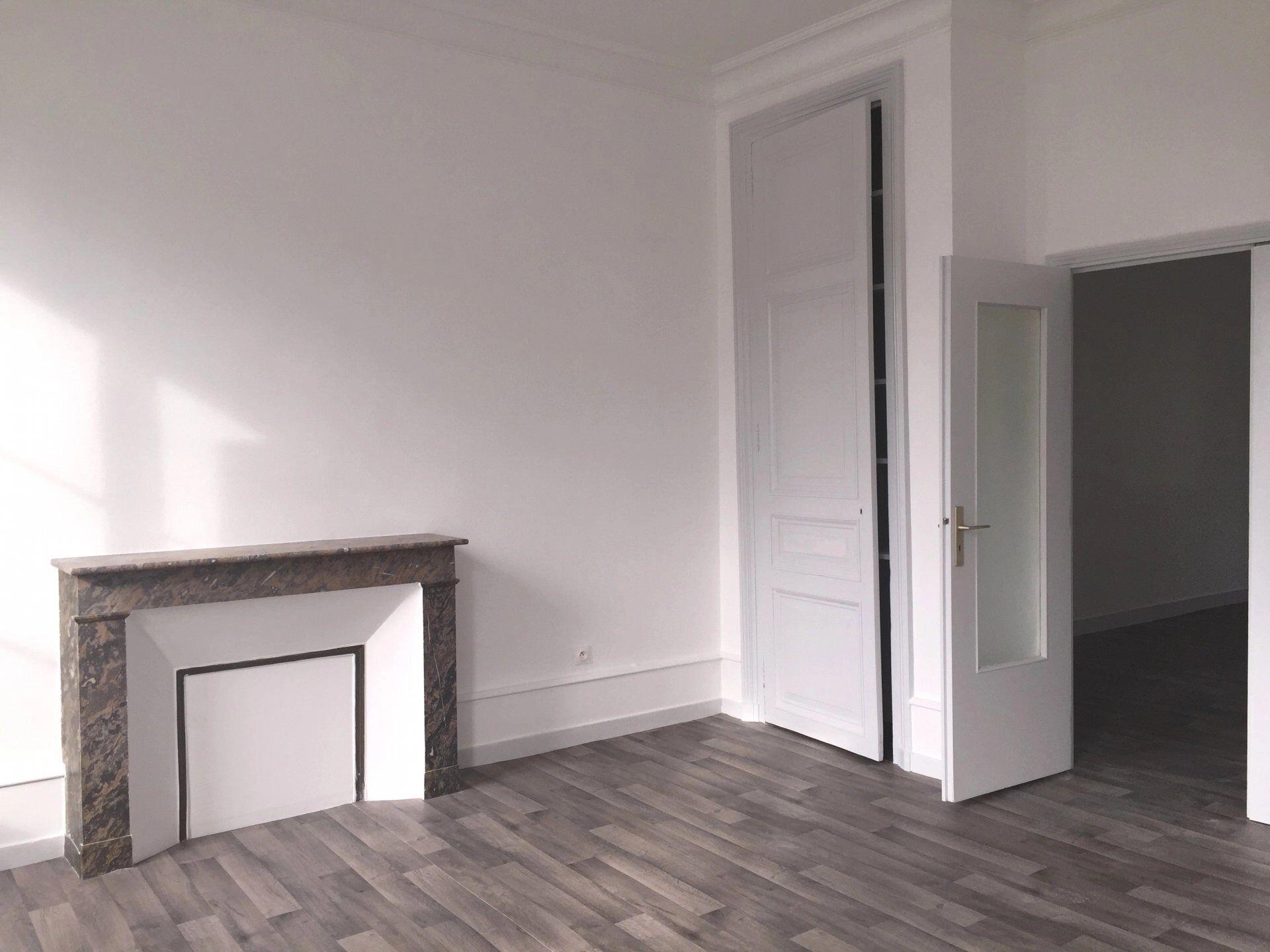 Appartement à louer, 82m², Tours