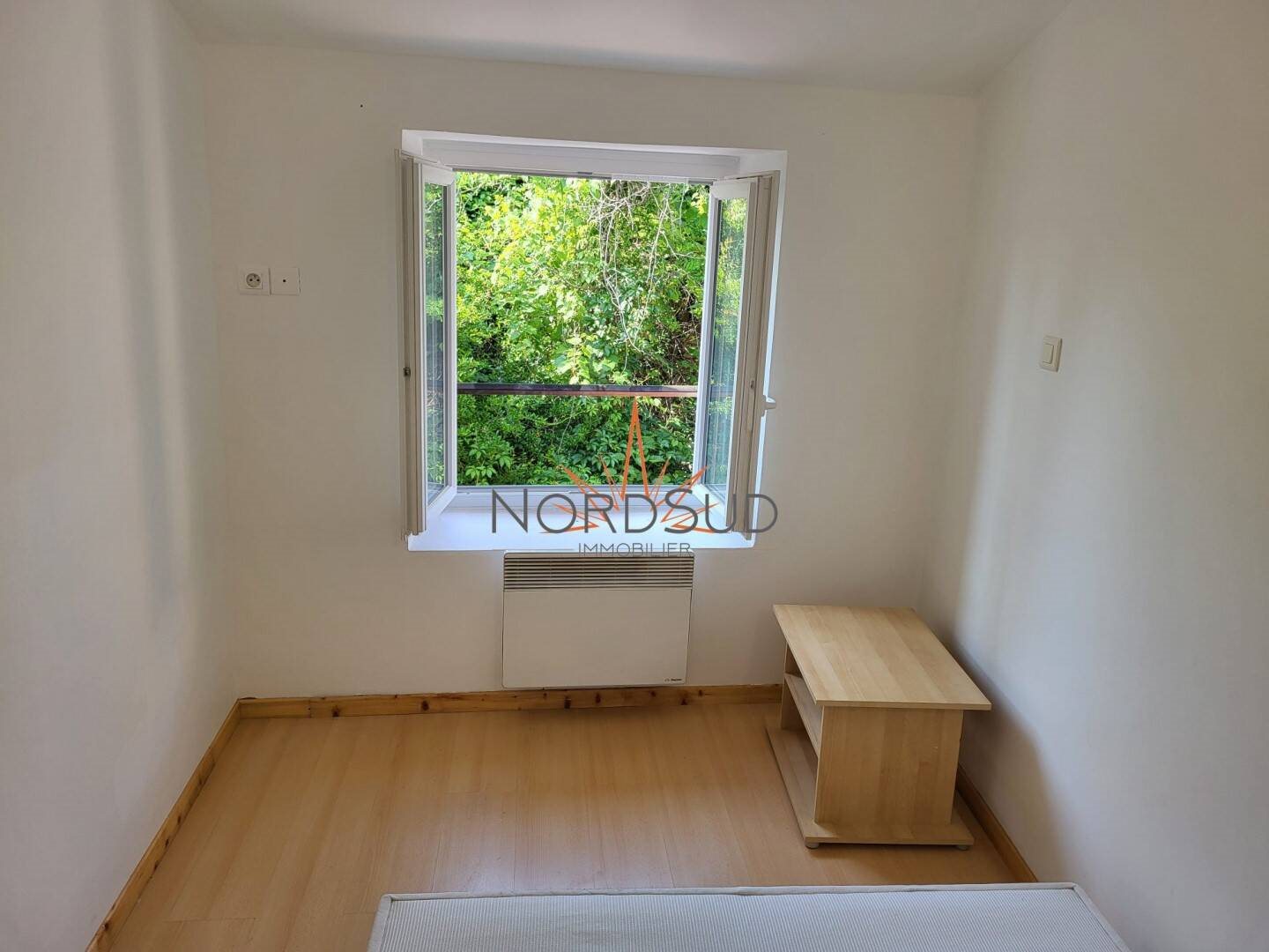 Maison à louer, 42m², Pourrières
