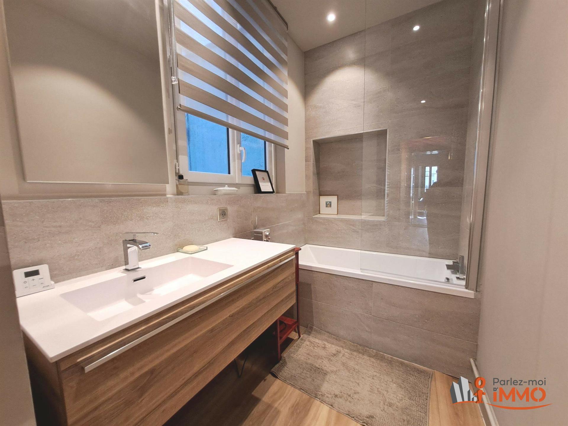 Appartement à vendre, 121m², Saint-Etienne