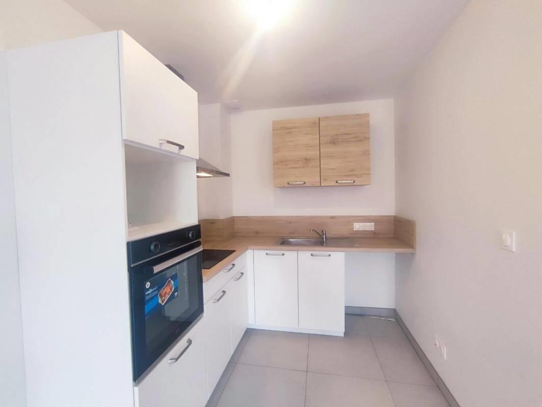 Maison à louer, 74m², Saint-Romain-de-Jalionas