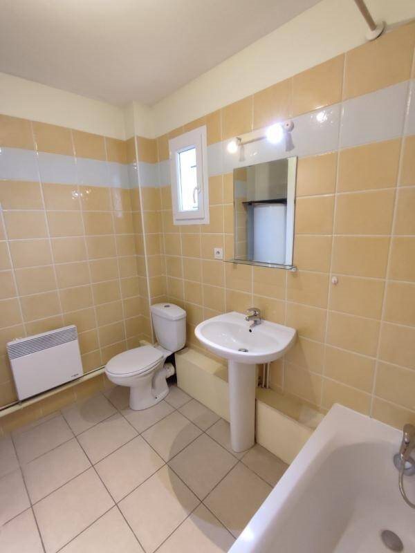Maison à louer, 66m², Saint-Maurice-de-Gourdans
