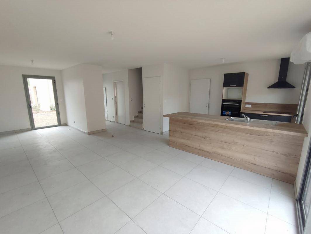 Maison à louer, 85m², Crémieu