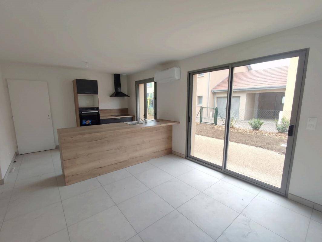 Maison à louer, 85m², Crémieu